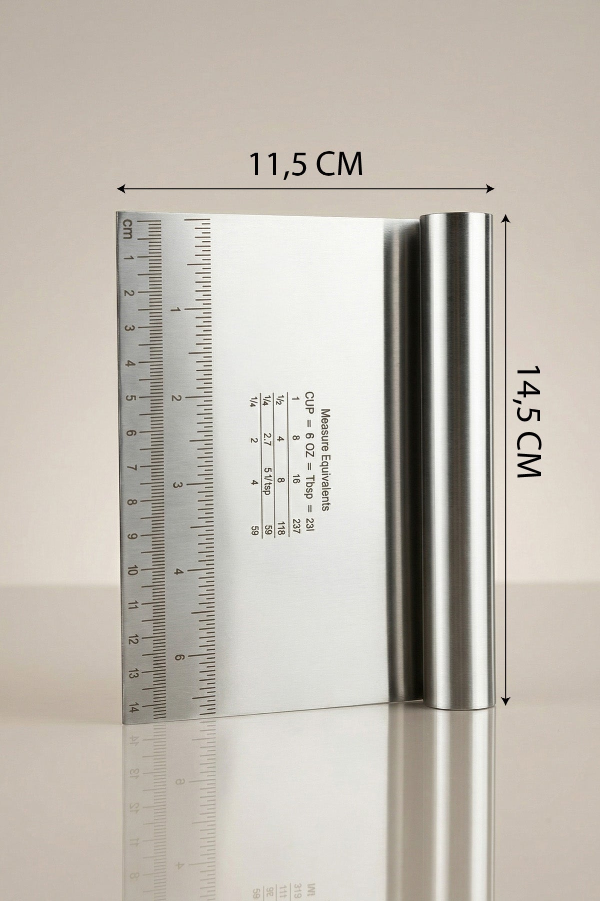 Paslanmaz çelik hamur spatulası, 11,5 cm genişlik ve 14,5 cm yükseklik ölçüleriyle