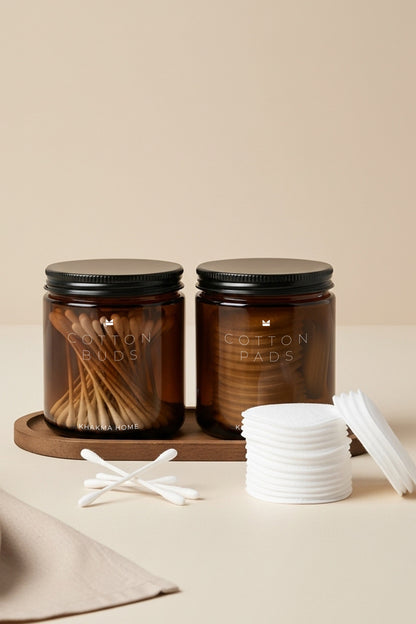 Ahşap Standlı Amber Cam Banyo Organizer Seti – COTTON BUDS & COTTON PADS Yazılı – 2'li Set / 250 ml