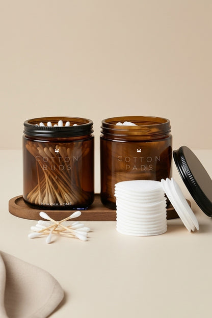Ahşap Standlı Amber Cam Banyo Organizer Seti – COTTON BUDS & COTTON PADS Yazılı – 2'li Set / 250 ml