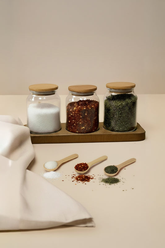 Ahşap Kapaklı 3’lü Şeffaf Cam Baharatlık Seti - Koyu Renk Ahşap Standlı - 250 ml Hacimli