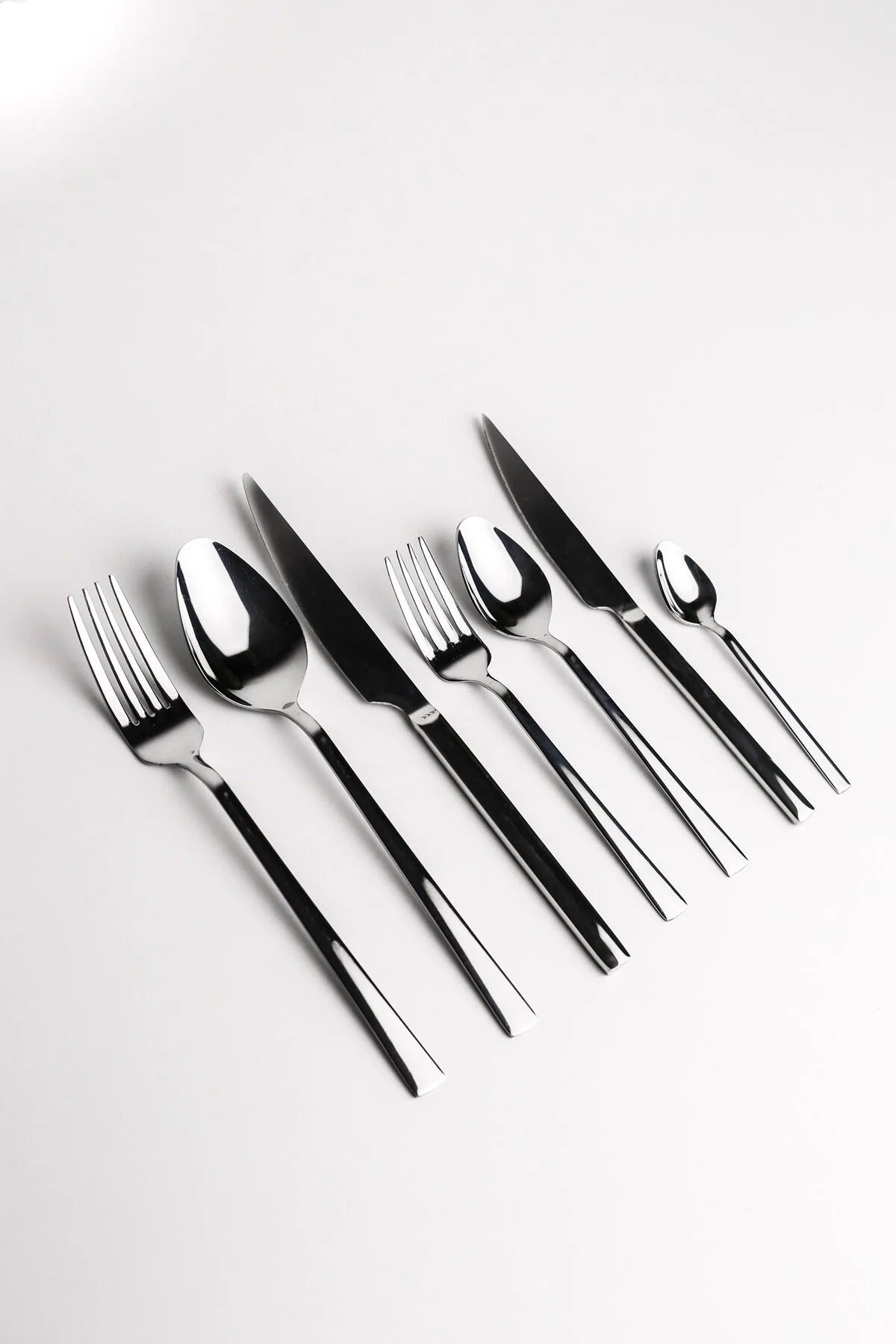 12 Kişilik 84 Parça Pırlanta Çelik Çatal Kaşık Bıçak Seti Pır7li12k84p