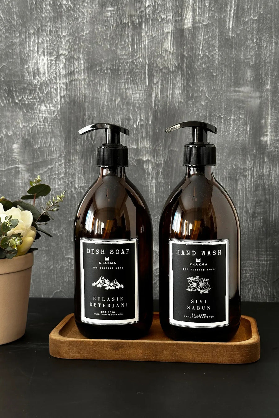 Ahşap Standlı Amber Cam 2'li Sabunluk & Bulaşık Deterjanı Seti – 500 ml