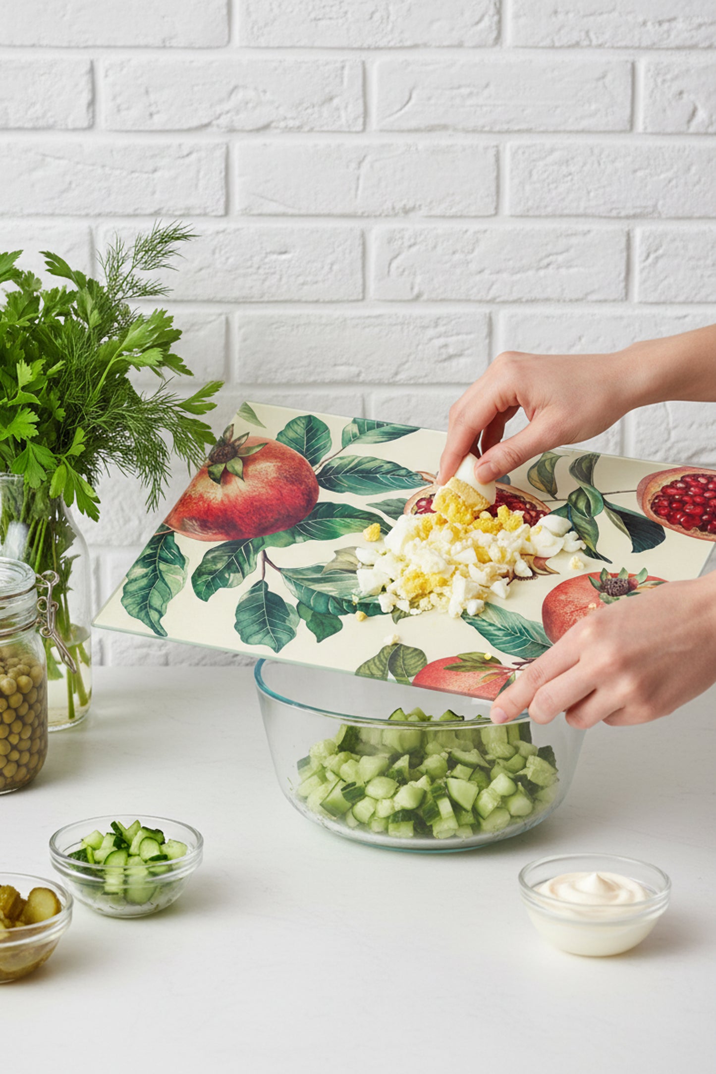 RubyFruit Cam Kesme Tahtası – 25x35 cm | Nar Desenli | Temperli Cam