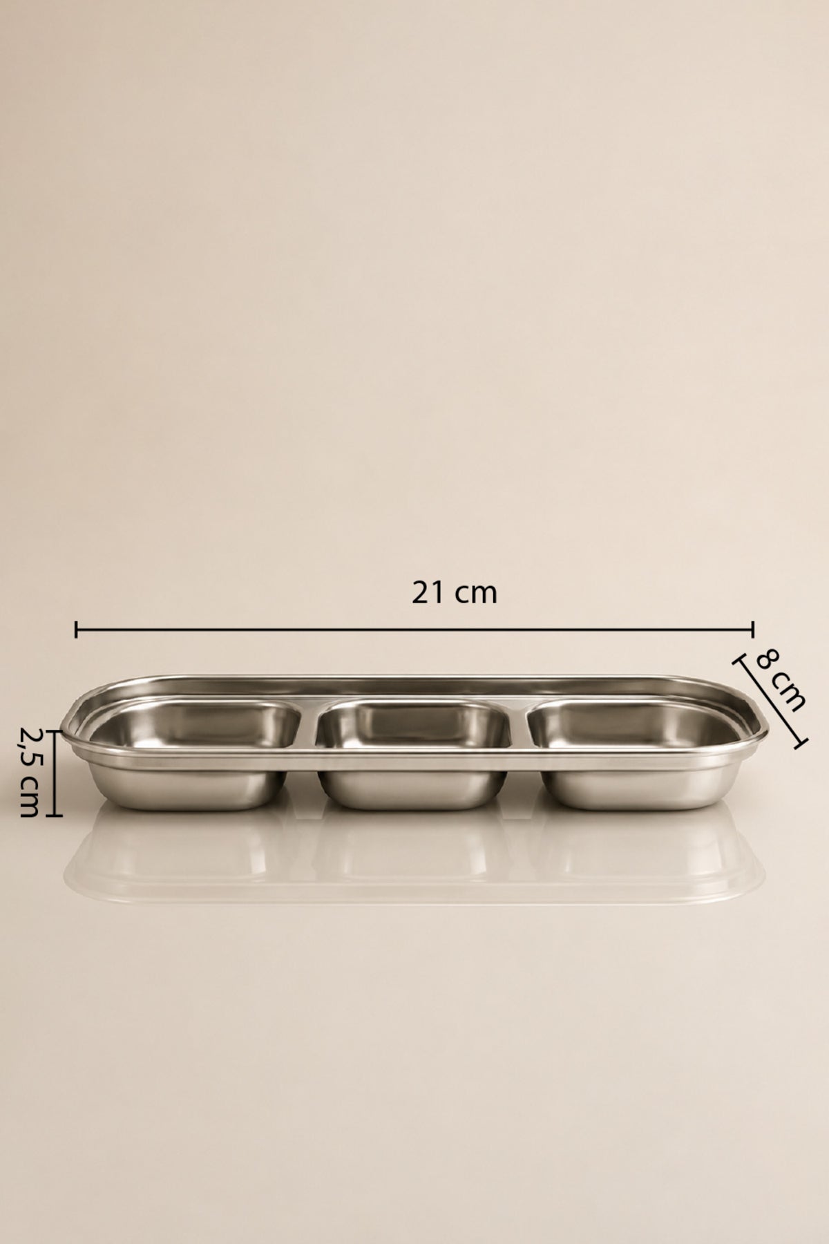 Gümüş sunum kabı ölçüleri: 21 cm uzunluk, 8 cm genişlik, 2,5 cm yükseklik