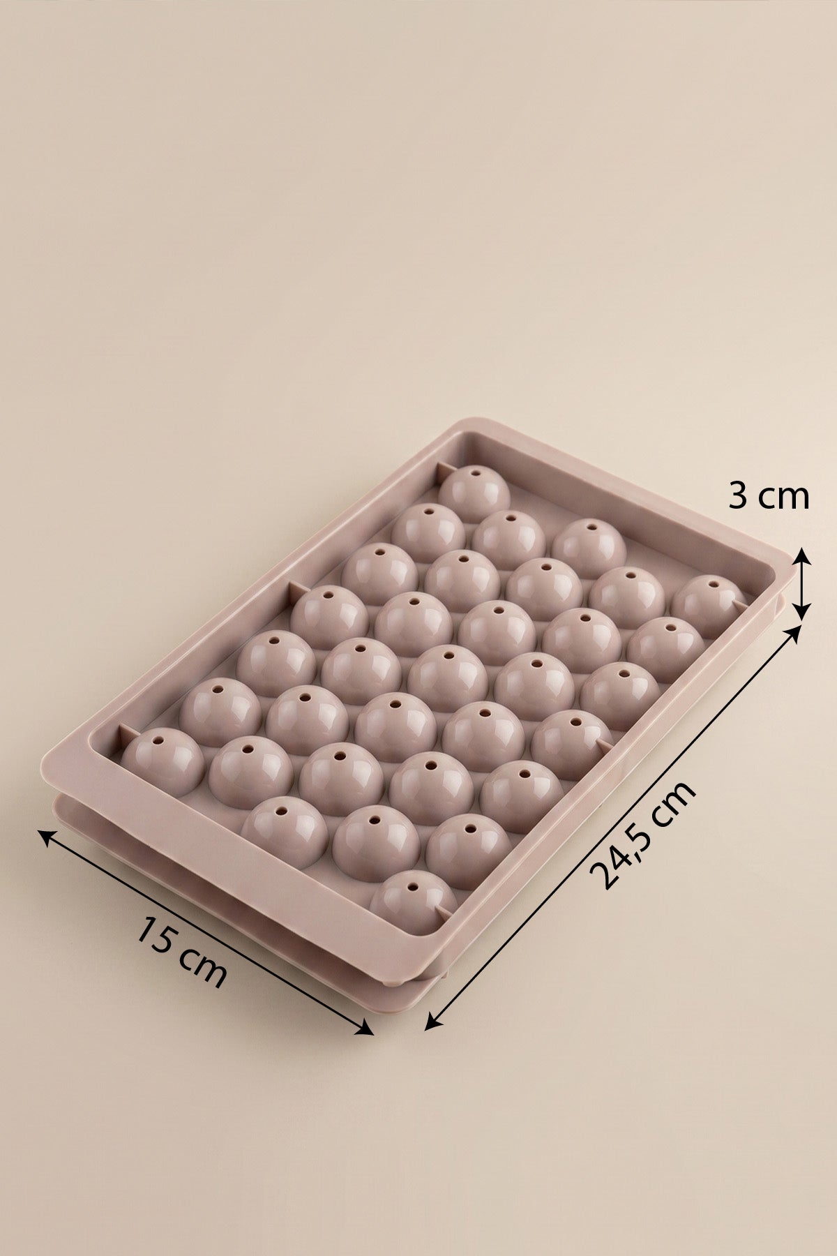 24,5 x 15 x 3 cm ölçüleri gösterilen 33'lü küre buz kalıbı