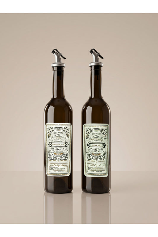 Bej zeminde vintage etiketli iki adet 750 ml koyu renkli cam yağdanlık