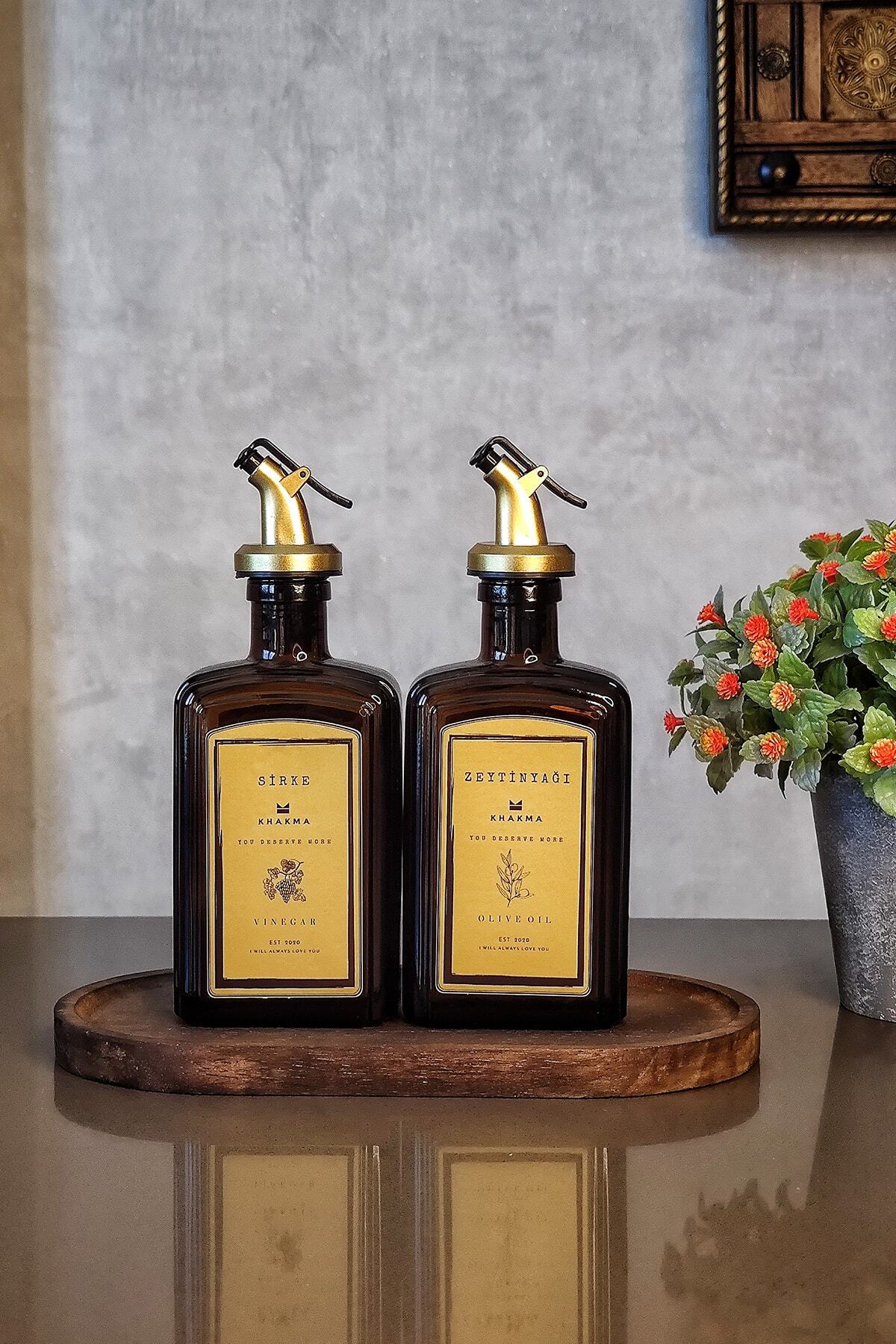 Çiçek saksısı yanında ahşap standlı 250 ml amber yağdanlık seti