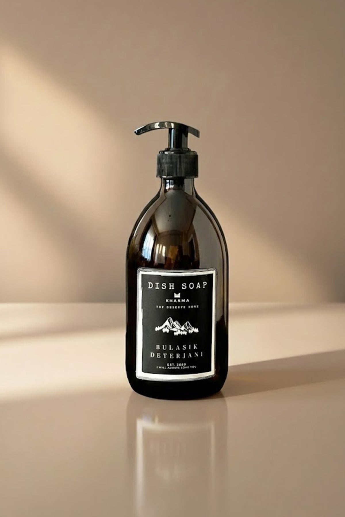 Siyah pompalı Dish Soap etiketli 500 ml amber cam bulaşık deterjanı şişesi