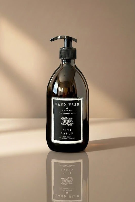 Hand Wash Sıvı Sabun yazılı siyah etiketli 500 ml amber cam sabunluk