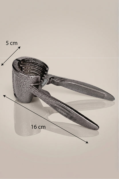 Döküm ceviz kırıcı ölçüleri: 16 cm boy, 5 cm en