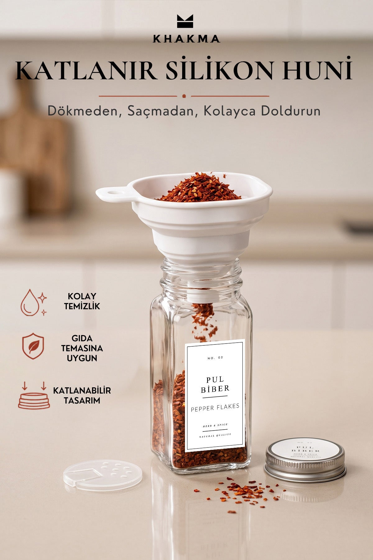 Katlanır silikon huninin kolay temizlik ve katlanabilir özelliklerini anlatan görsel