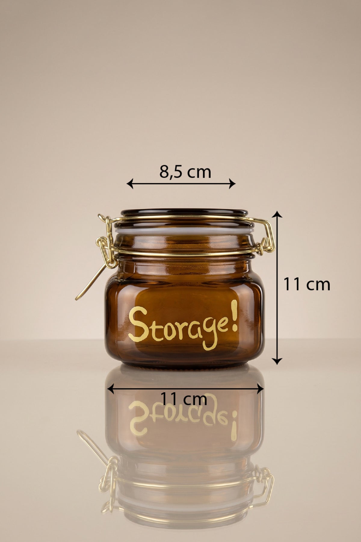 Amber cam kavanoz ölçüleri: 11 cm yükseklik, 8,5 cm ağız ve 11 cm taban çapı