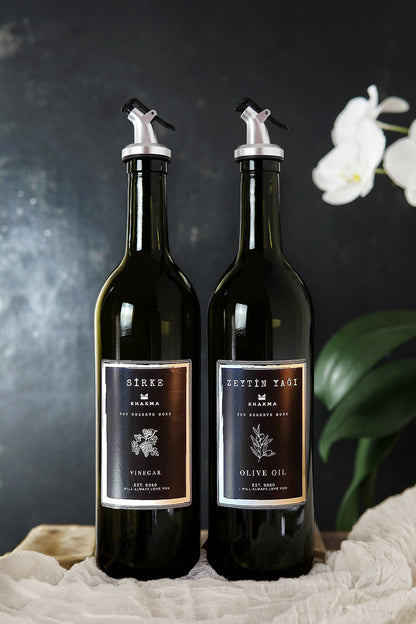 Siyah zeminde Zeytin Yağı ve Sirke etiketli 750 ml 2'li cam yağdanlık seti